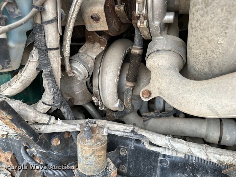 image for item DJ6246 2013 Caterpillar  CT660L semi truck