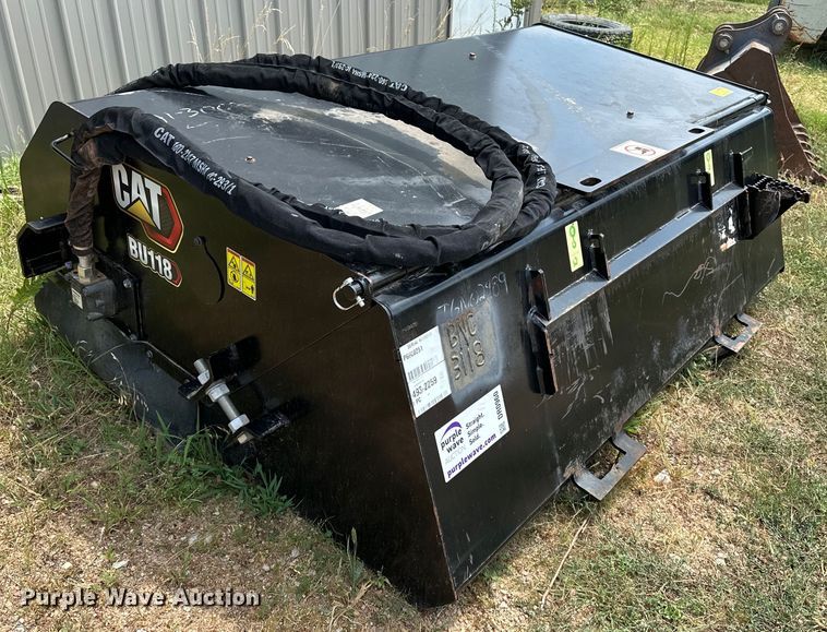image for item DR0960 Caterpillar  BU118 skid steer sweeper