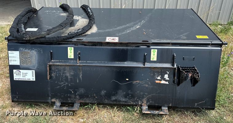 image for item DR0960 Caterpillar  BU118 skid steer sweeper