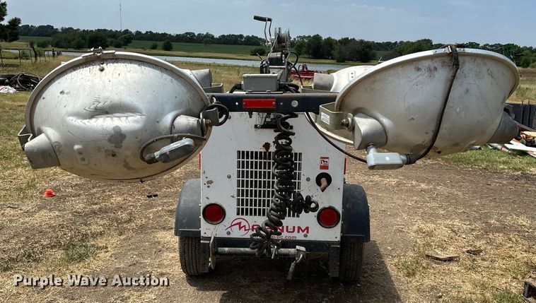 image for item DR0961 2010 Magnum MLT3060M light plant