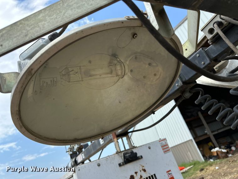 image for item DR0961 2010 Magnum MLT3060M light plant