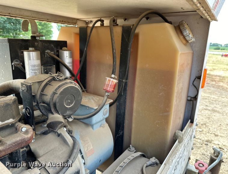 image for item DR0961 2010 Magnum MLT3060M light plant