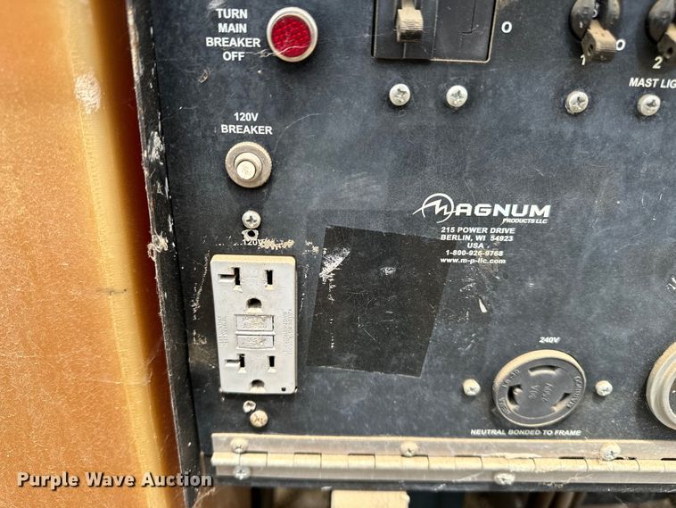 image for item DR0961 2010 Magnum MLT3060M light plant