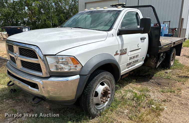 image for item DR0962 2014 Dodge Ram 4500HD flatbed truck