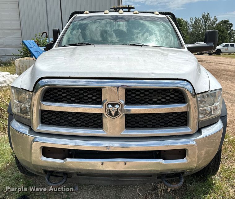 image for item DR0962 2014 Dodge Ram 4500HD flatbed truck