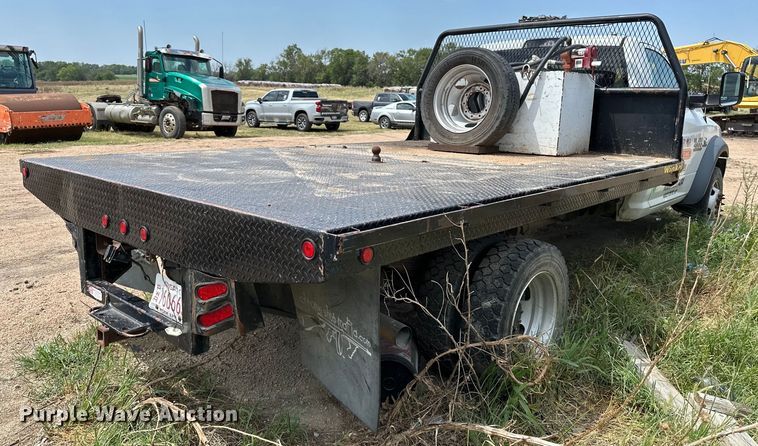 image for item DR0962 2014 Dodge Ram 4500HD flatbed truck