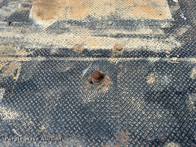 image for item DR0962 2014 Dodge Ram 4500HD flatbed truck