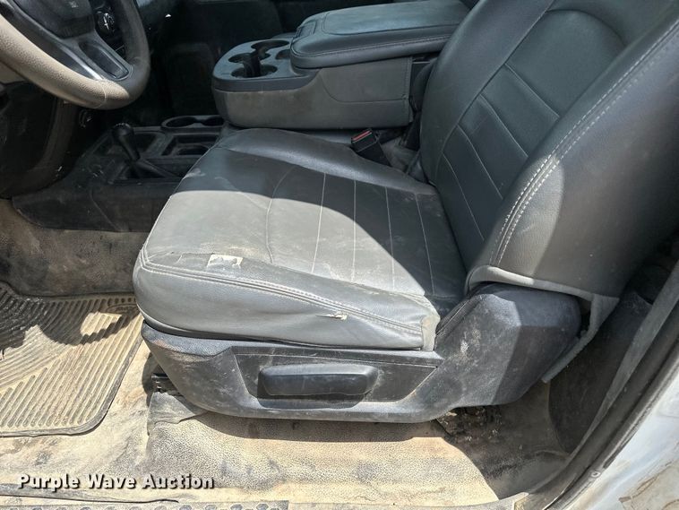 image for item DR0962 2014 Dodge Ram 4500HD flatbed truck