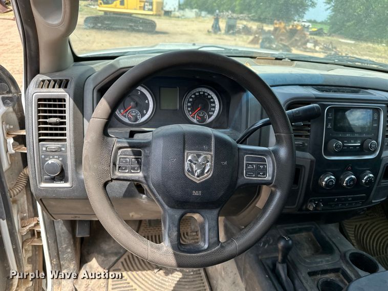 image for item DR0962 2014 Dodge Ram 4500HD flatbed truck