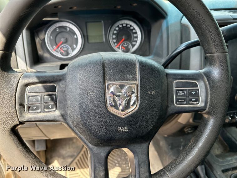 image for item DR0962 2014 Dodge Ram 4500HD flatbed truck