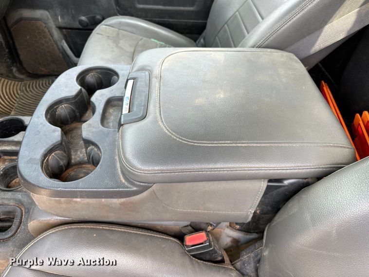 image for item DR0962 2014 Dodge Ram 4500HD flatbed truck