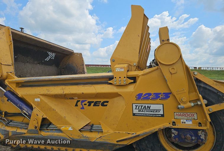 image for item DS4631 2017 K-TEC 1233 scraper