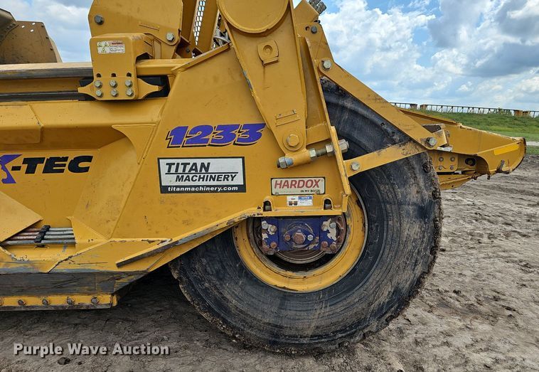 image for item DS4631 2017 K-TEC 1233 scraper