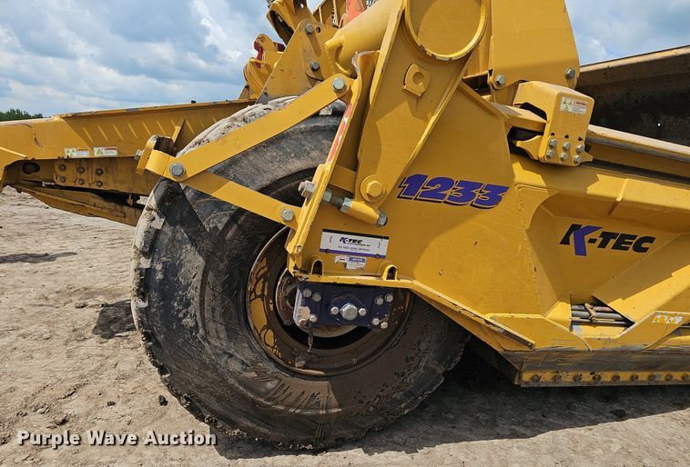 image for item DS4631 2017 K-TEC 1233 scraper
