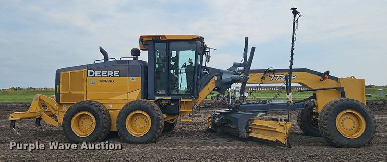 image for item DS4633 2014 John Deere 772GP motor grader