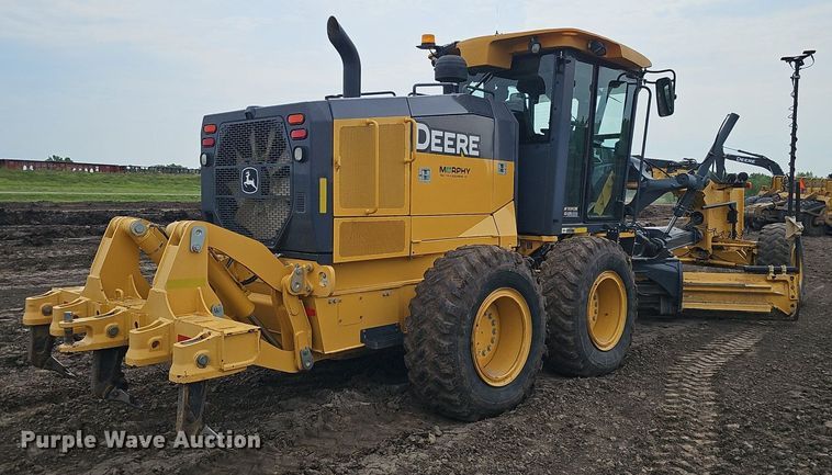 image for item DS4633 2014 John Deere 772GP motor grader