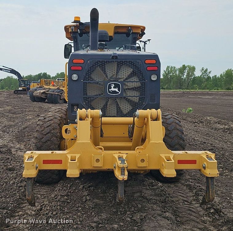 image for item DS4633 2014 John Deere 772GP motor grader