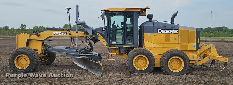 image for item DS4633 2014 John Deere 772GP motor grader