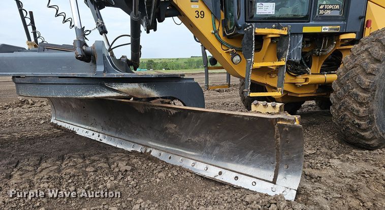 image for item DS4633 2014 John Deere 772GP motor grader