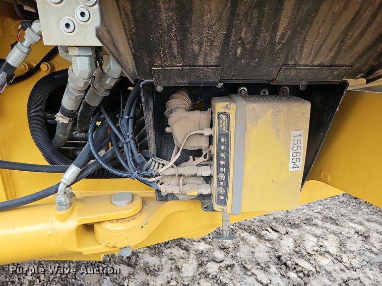 image for item DS4633 2014 John Deere 772GP motor grader