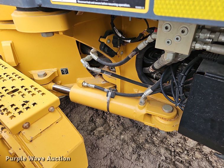 image for item DS4633 2014 John Deere 772GP motor grader