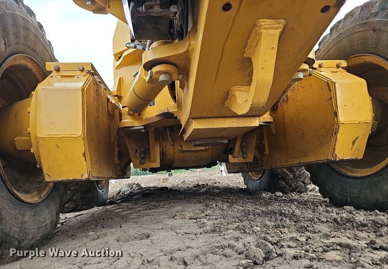 image for item DS4633 2014 John Deere 772GP motor grader