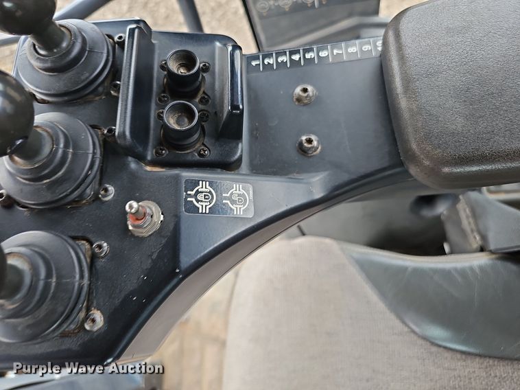 image for item DS4633 2014 John Deere 772GP motor grader