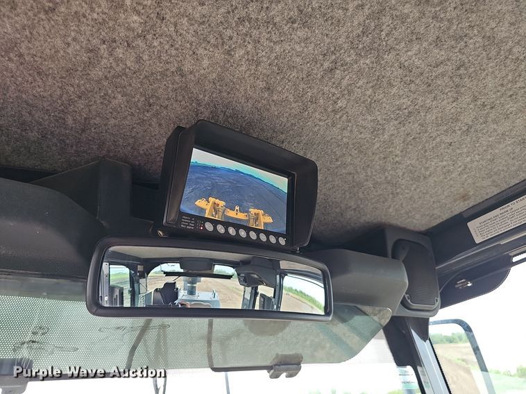 image for item DS4633 2014 John Deere 772GP motor grader