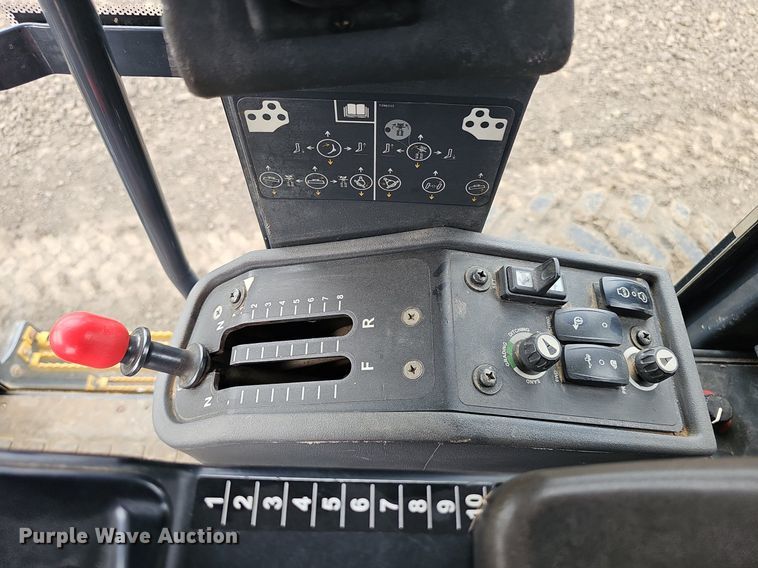 image for item DS4633 2014 John Deere 772GP motor grader