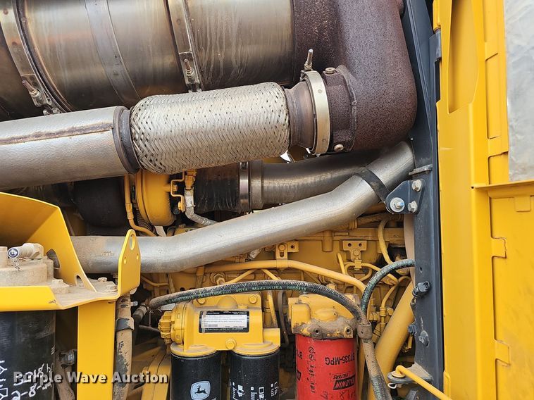 image for item DS4633 2014 John Deere 772GP motor grader