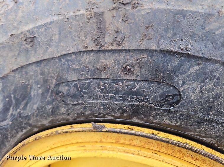 image for item DS4633 2014 John Deere 772GP motor grader