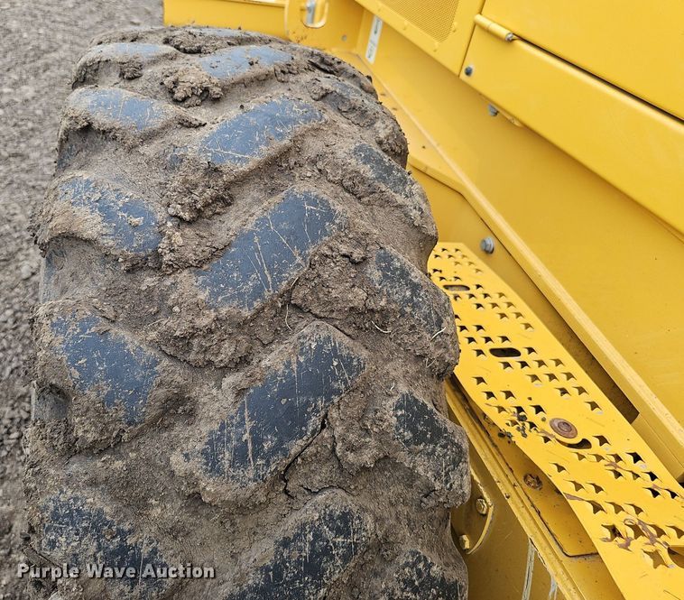 image for item DS4633 2014 John Deere 772GP motor grader