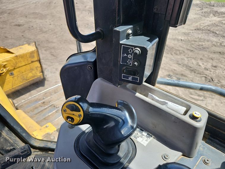 image for item DS4635 2014 Komatsu D61PXI-23 dozer