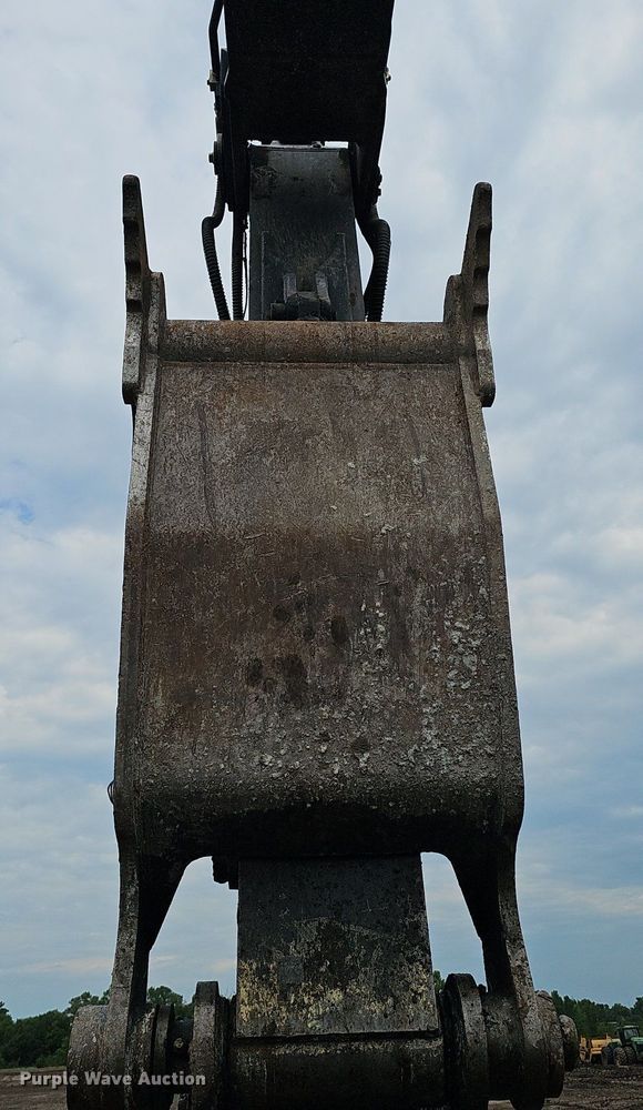 image for item DS4636 2017 John Deere 350G LC excavator