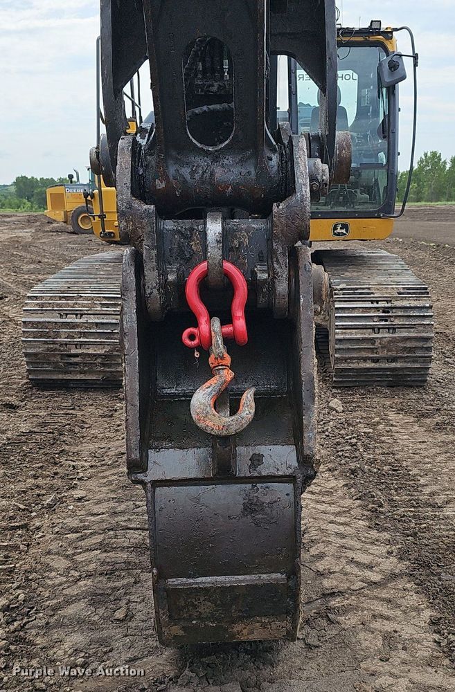 image for item DS4636 2017 John Deere 350G LC excavator