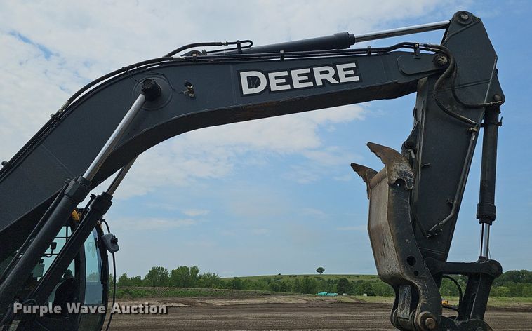 image for item DS4636 2017 John Deere 350G LC excavator
