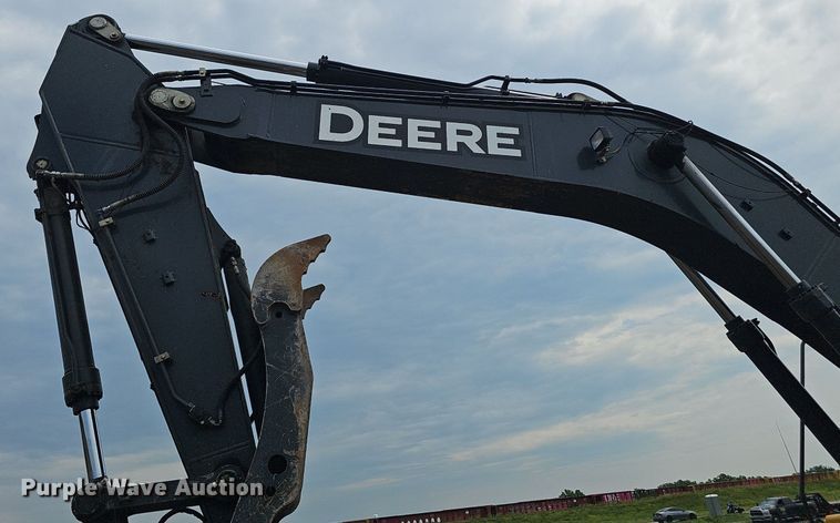 image for item DS4636 2017 John Deere 350G LC excavator