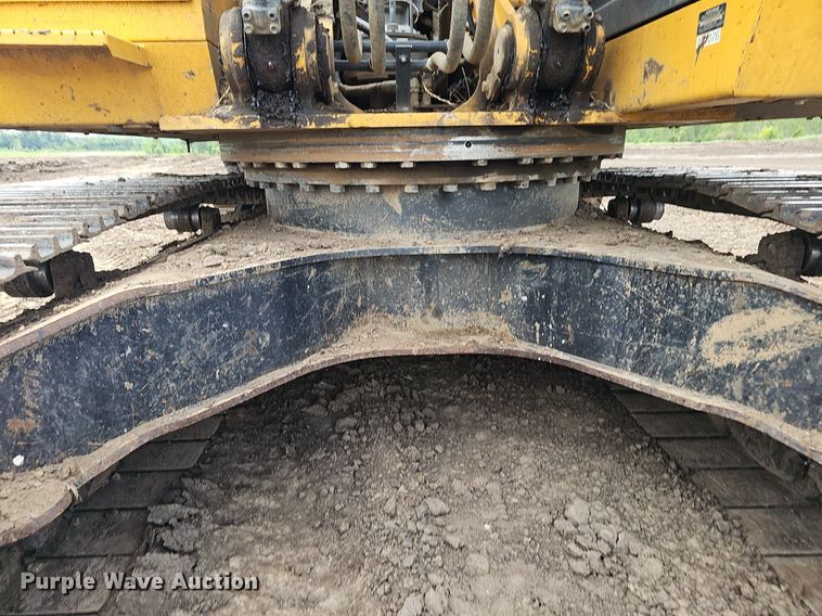 image for item DS4636 2017 John Deere 350G LC excavator