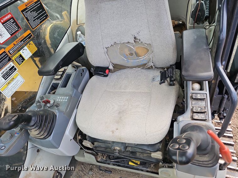 image for item DS4636 2017 John Deere 350G LC excavator