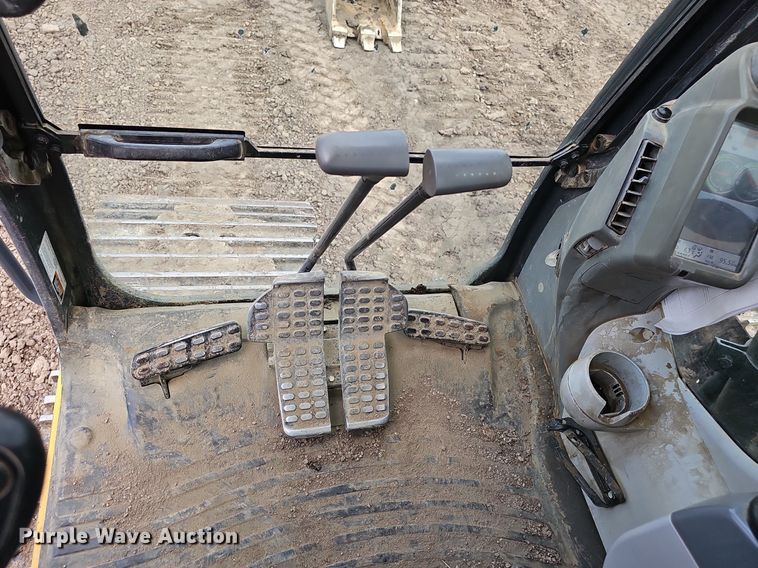 image for item DS4636 2017 John Deere 350G LC excavator