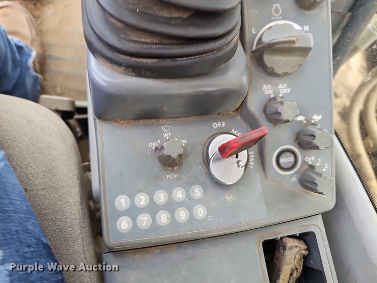 image for item DS4636 2017 John Deere 350G LC excavator