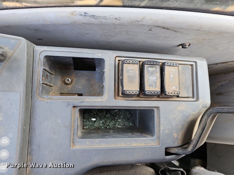 image for item DS4636 2017 John Deere 350G LC excavator