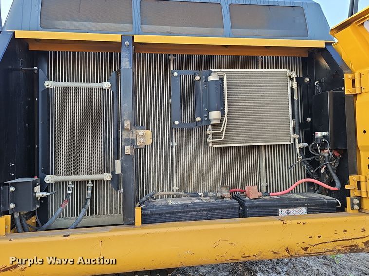 image for item DS4636 2017 John Deere 350G LC excavator