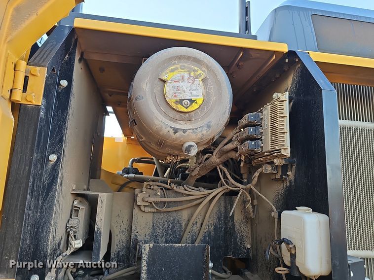 image for item DS4636 2017 John Deere 350G LC excavator