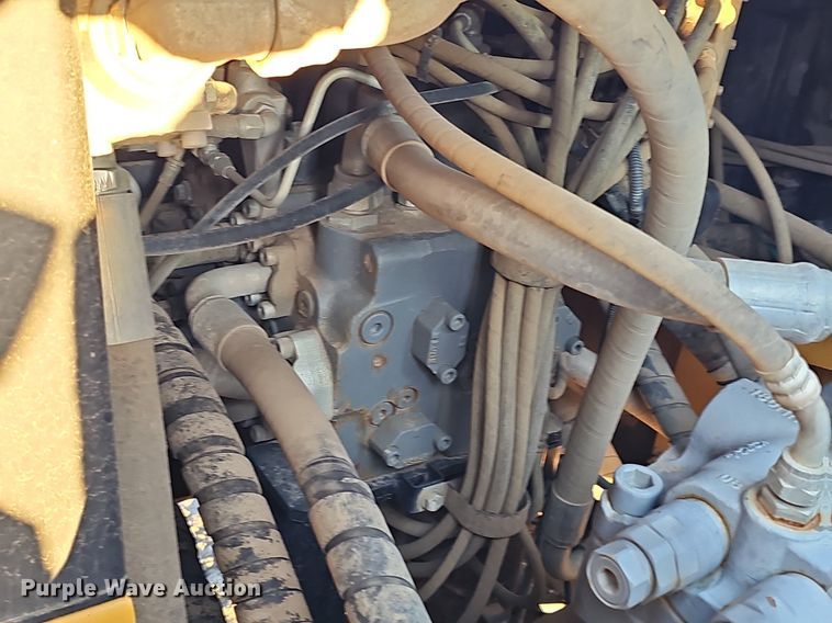 image for item DS4636 2017 John Deere 350G LC excavator