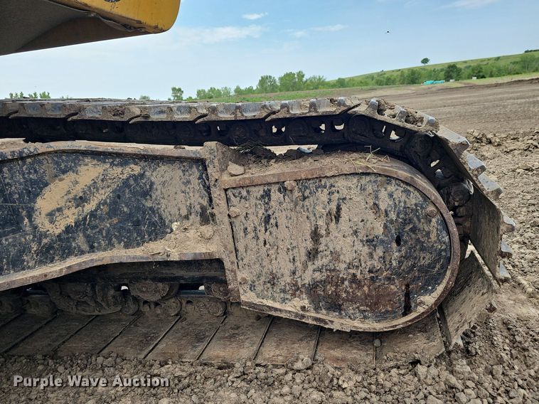 image for item DS4636 2017 John Deere 350G LC excavator