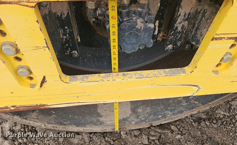 image for item DS4637 2011 Bomag BW 211D-40 single drum vibratory roller