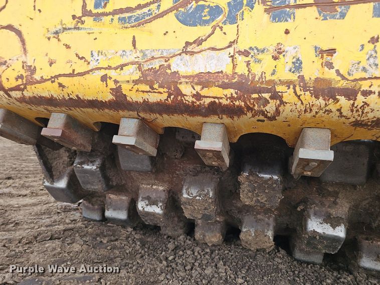 image for item DS4637 2011 Bomag BW 211D-40 single drum vibratory roller