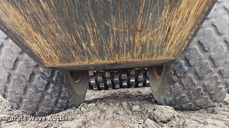 image for item DS4637 2011 Bomag BW 211D-40 single drum vibratory roller