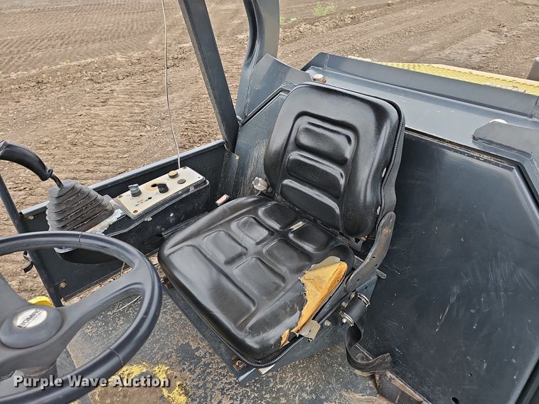 image for item DS4637 2011 Bomag BW 211D-40 single drum vibratory roller